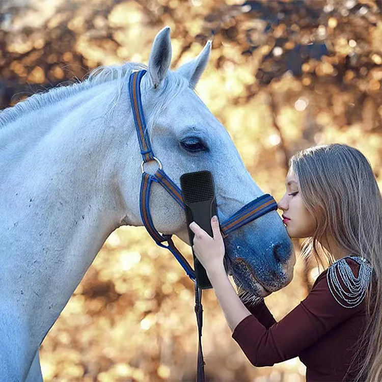 Horse Brush Horse Supplies for Grooming with Reinforcement Design Shedding Tool Humuling Shedding Tool for Horses