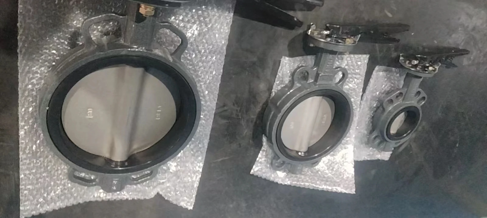 lever carbon steel WCB EPDM seat wafer flange butterfly valve with hand lever best price