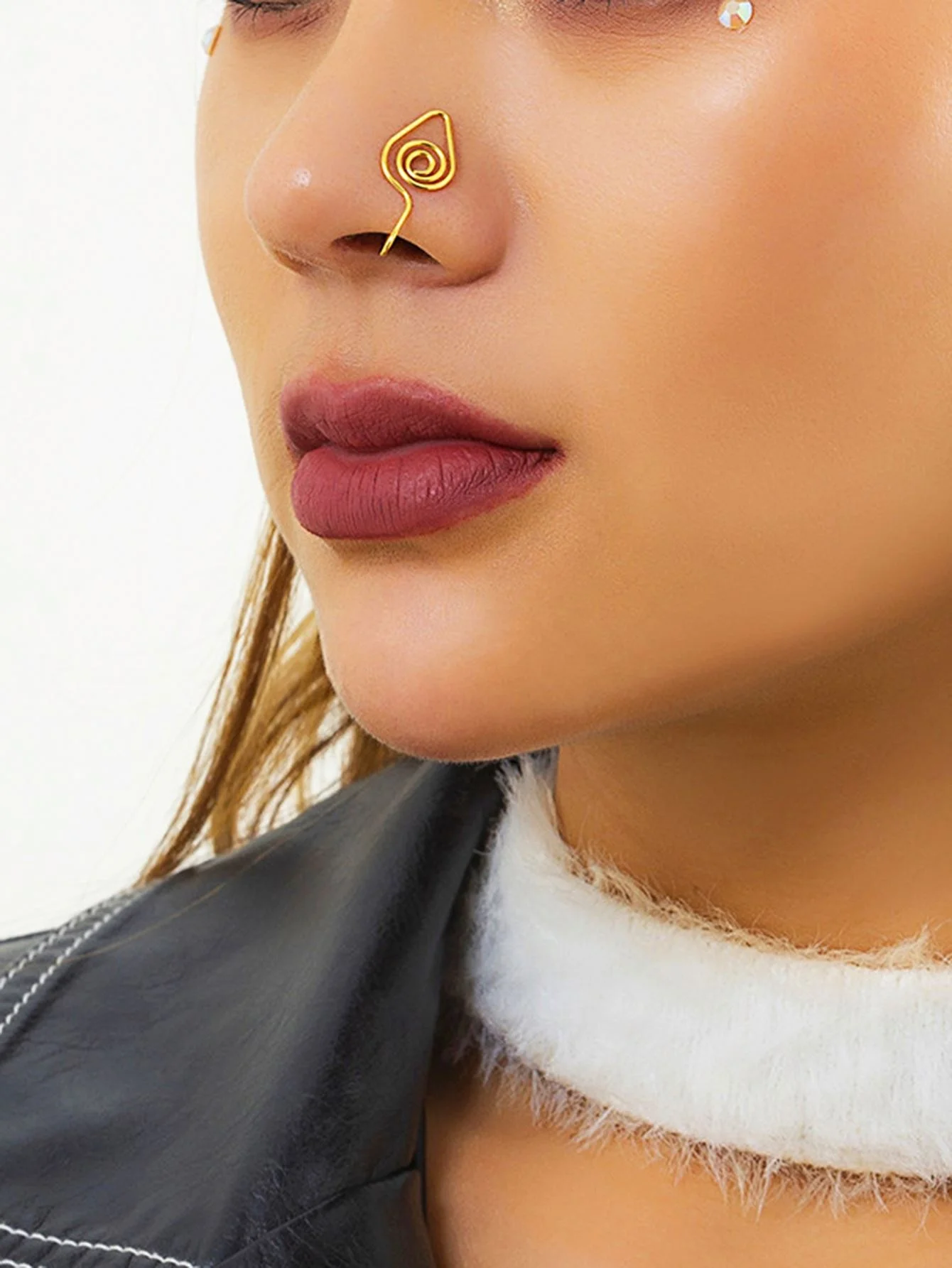 Factory Direct Customize Simple Stone Gold Color C Clip Hoop Nose Lip Ring Piercing for Women 14k gold piercing jewelry