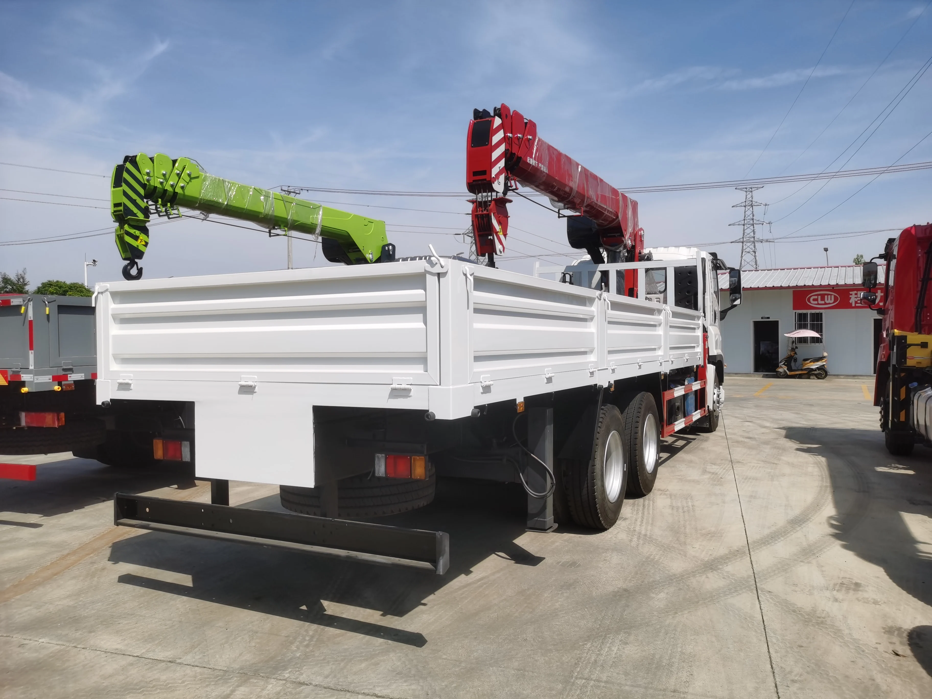 Qingling ISUZU Heavy Truck 14 Tons Zhonglian Sany Crane Option Automatic Transmission