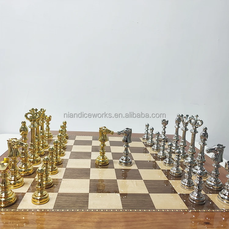 factory wholesale luxury metal chesser wood chess board  chess set for chess games