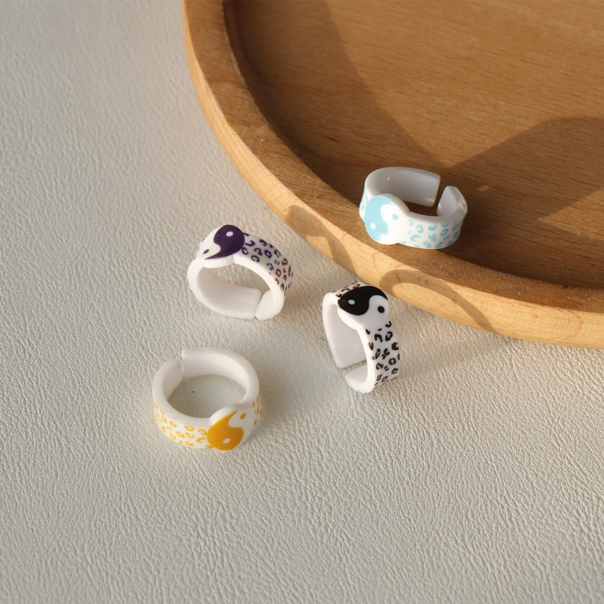 JUHU newest summer fashion cute geometric yin and yang tai chi colorful acrylic resin ring girl cute tai chi ring wholesale