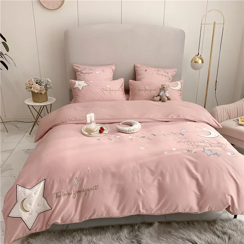 New Arrival 300Tc 5 Star 4 Piece Cartoon Soft Durable Cotton Bed Sheet Bedding Set