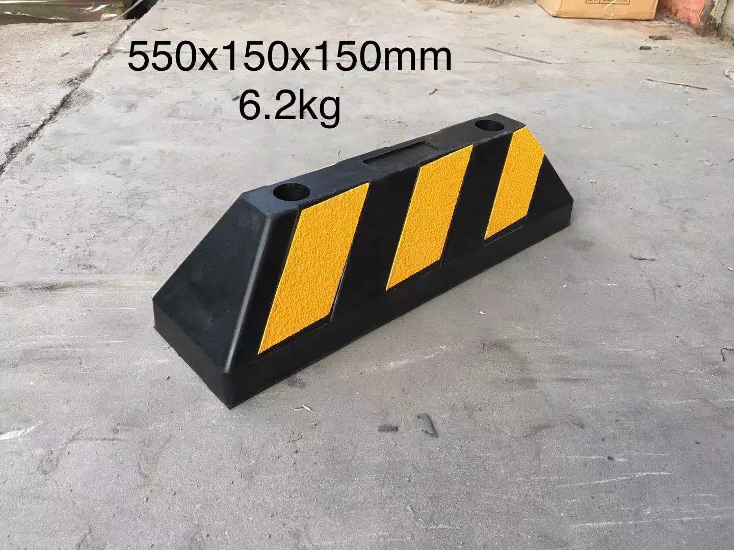 Cheap  rubber Car wheel stop Parking lot curb blocks Rubber parking Stopper WS30