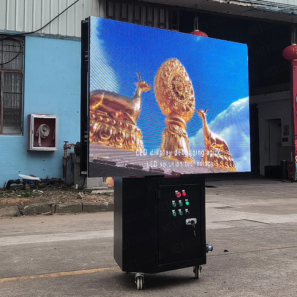 HD P3.91 New product  3-sided rotating LED vehicle Outdoor  led display creative rotating screen mobile digital billboard screen
