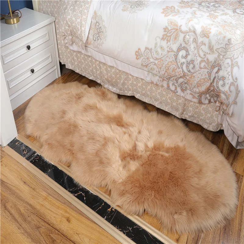 White double size faux sheepskin fur rug and carpet