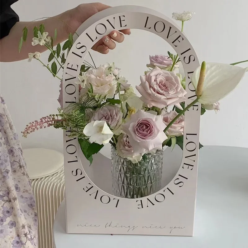 Paper portable flower basket flower packaging bag gift box bouquet tote bag christmas arrangement box fresh flower