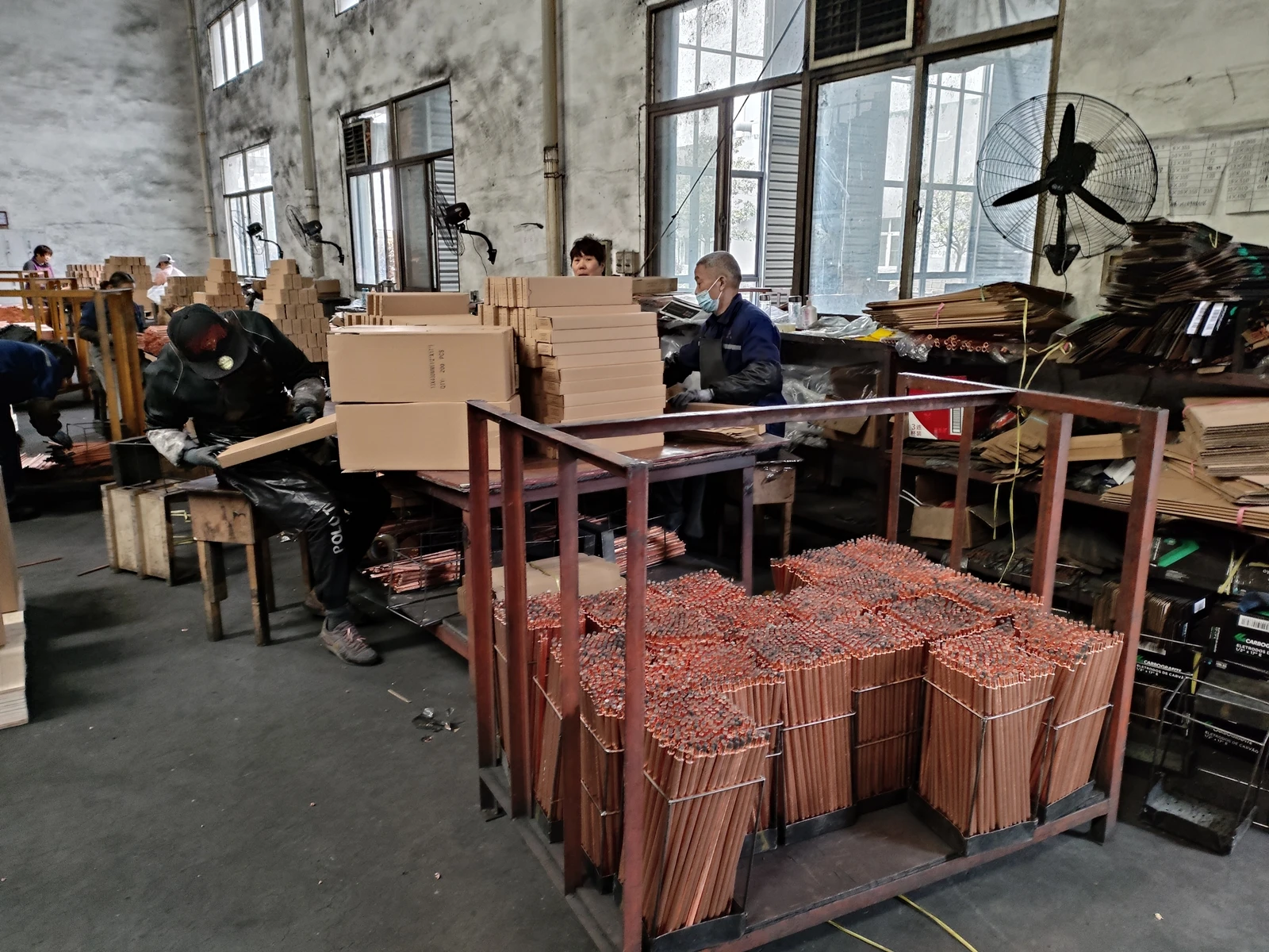 Углеродные стержни с медным покрытием 8*305/355/400 мм по низкой цене