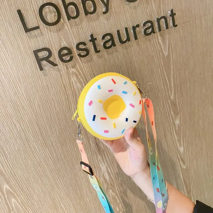 
New Cute Silicone Donut Kids Shoulder Bag Fashion All-match Trend Princess Shoulder Messenger Bag 