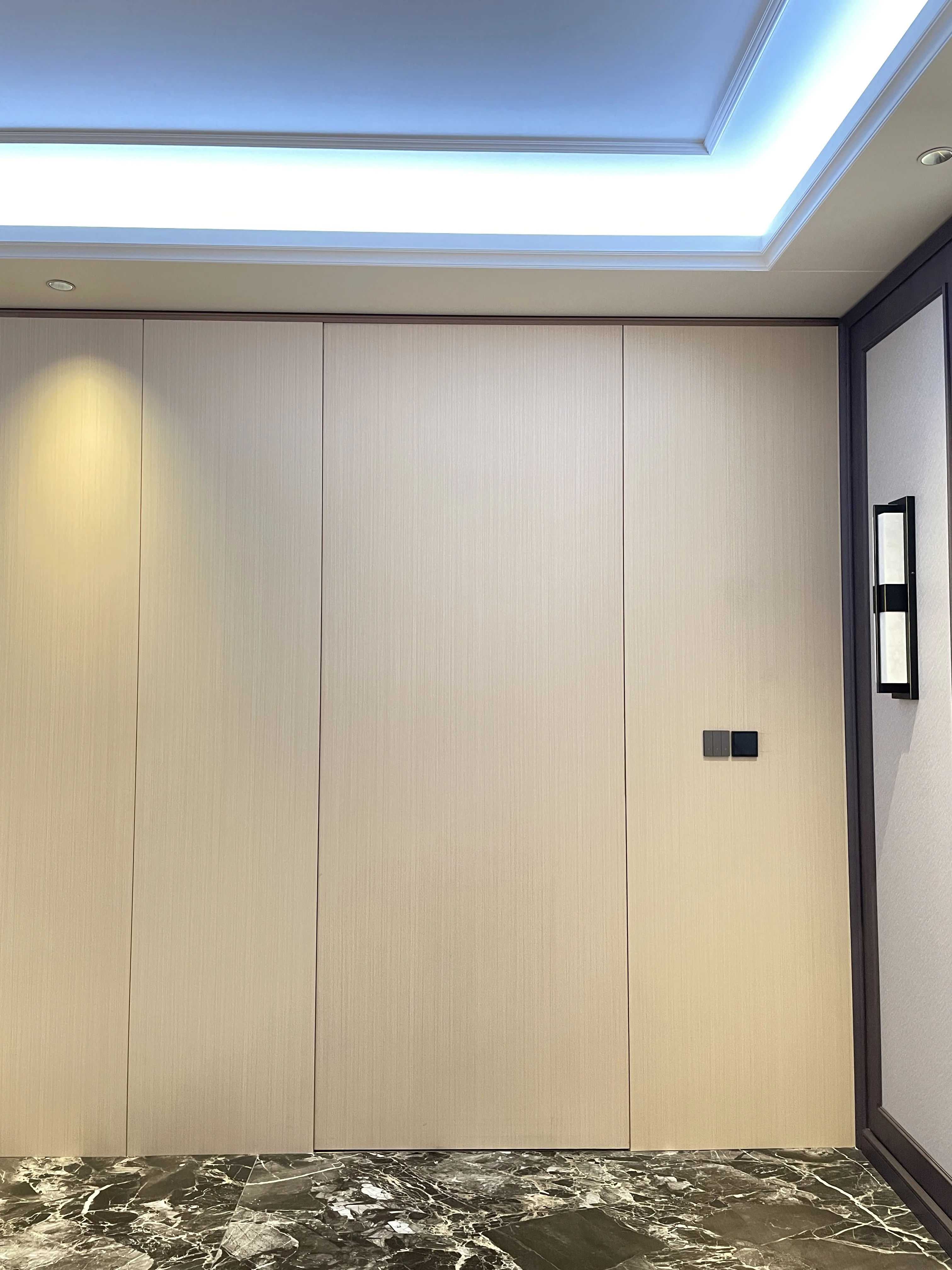 2024 Most Popular Waterproof Modern Interior Frameless Invisible Slab Doors