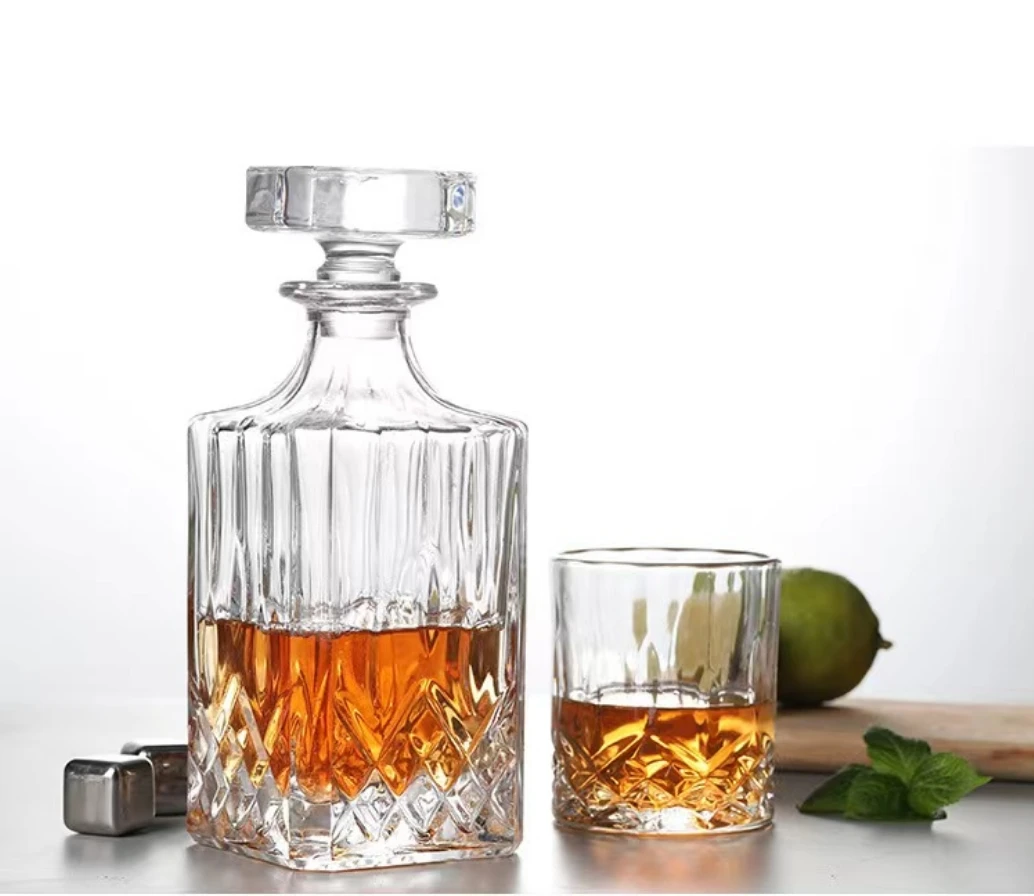 2024 Amaz Hot Sale 3/5/7-Piece 5-piece In Stock Square Crystal Glass Whiskey Decanter And Glass Set