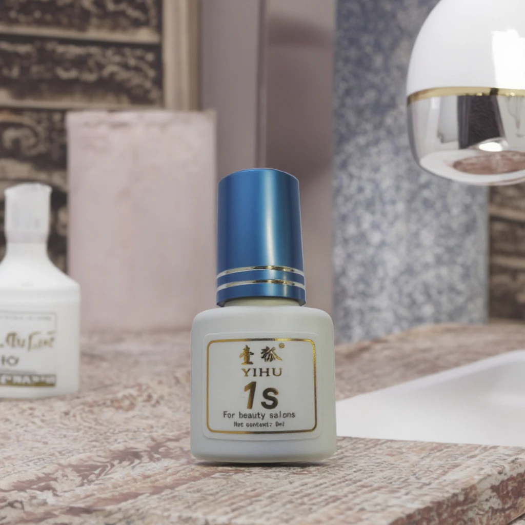 Eyelash Glue Super Fast High Viscosity AHA Long-Lasting Extension Low Fume Bottle Made China