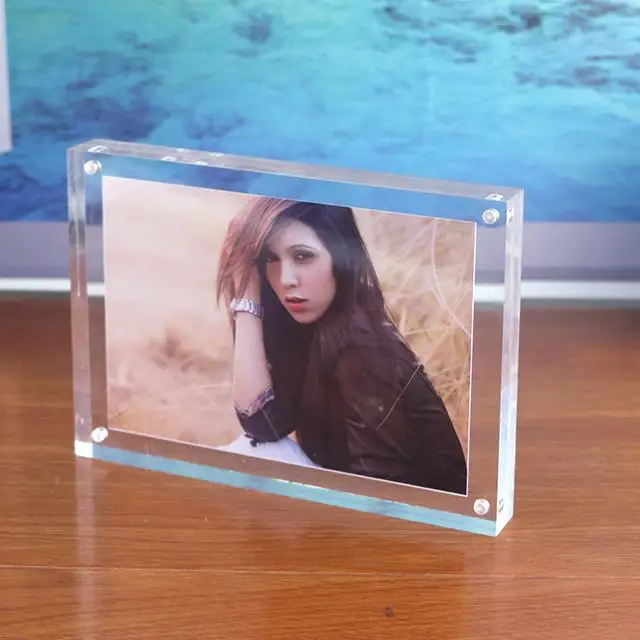 Акриловая кубическая фоторамка