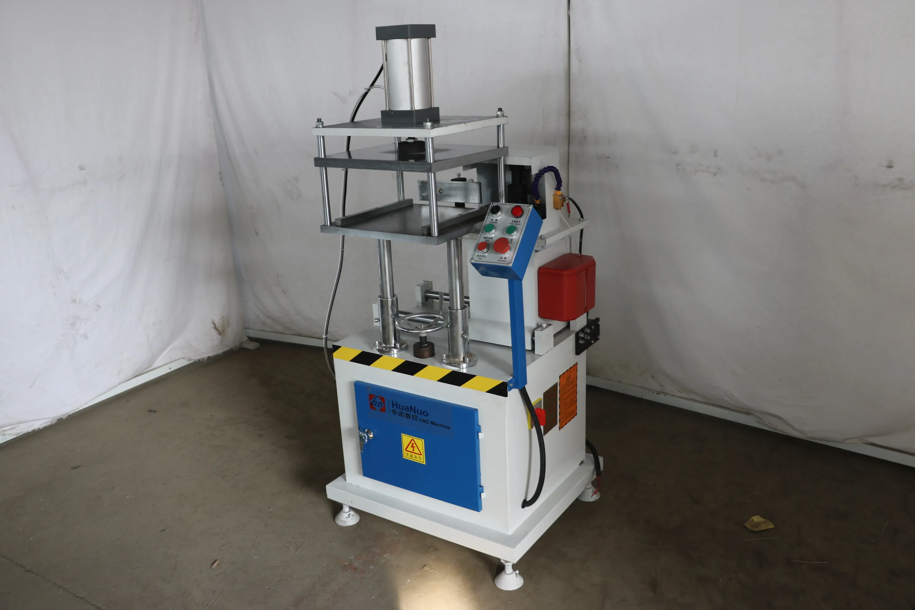 Aluminum profile Corner Milling Machine Aluminum Window door auto End Milling Machine