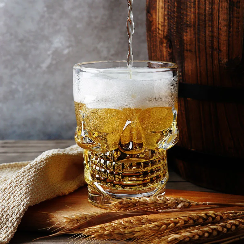 High quality personalized lead free clear glass beer mug drinking glasses  520ml human skeleton Mug with handle for freezer