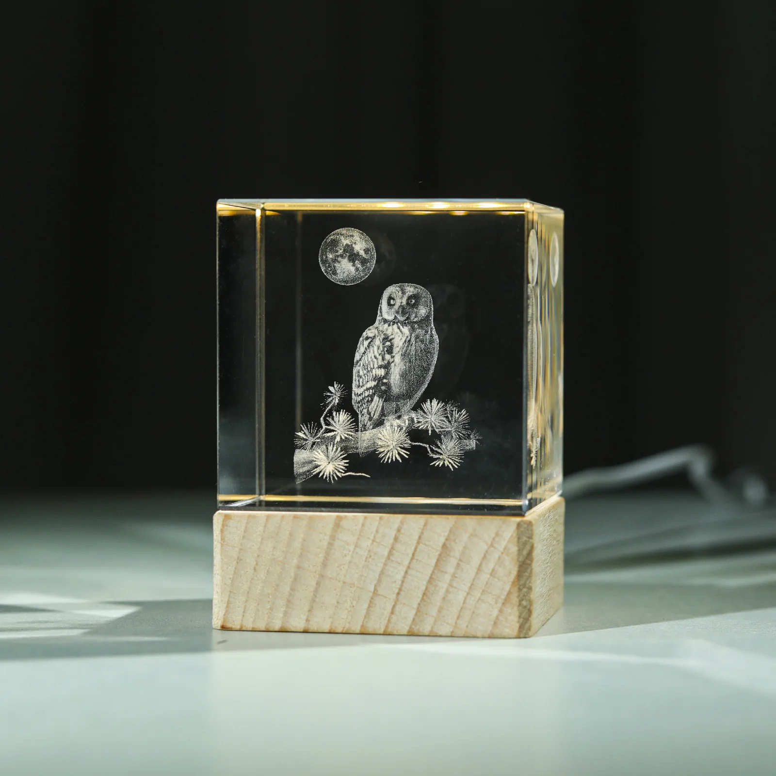 High Quality K9 Transparent Crystal Cube Home Decoration LED Light Multi-coloured Crystal Cube