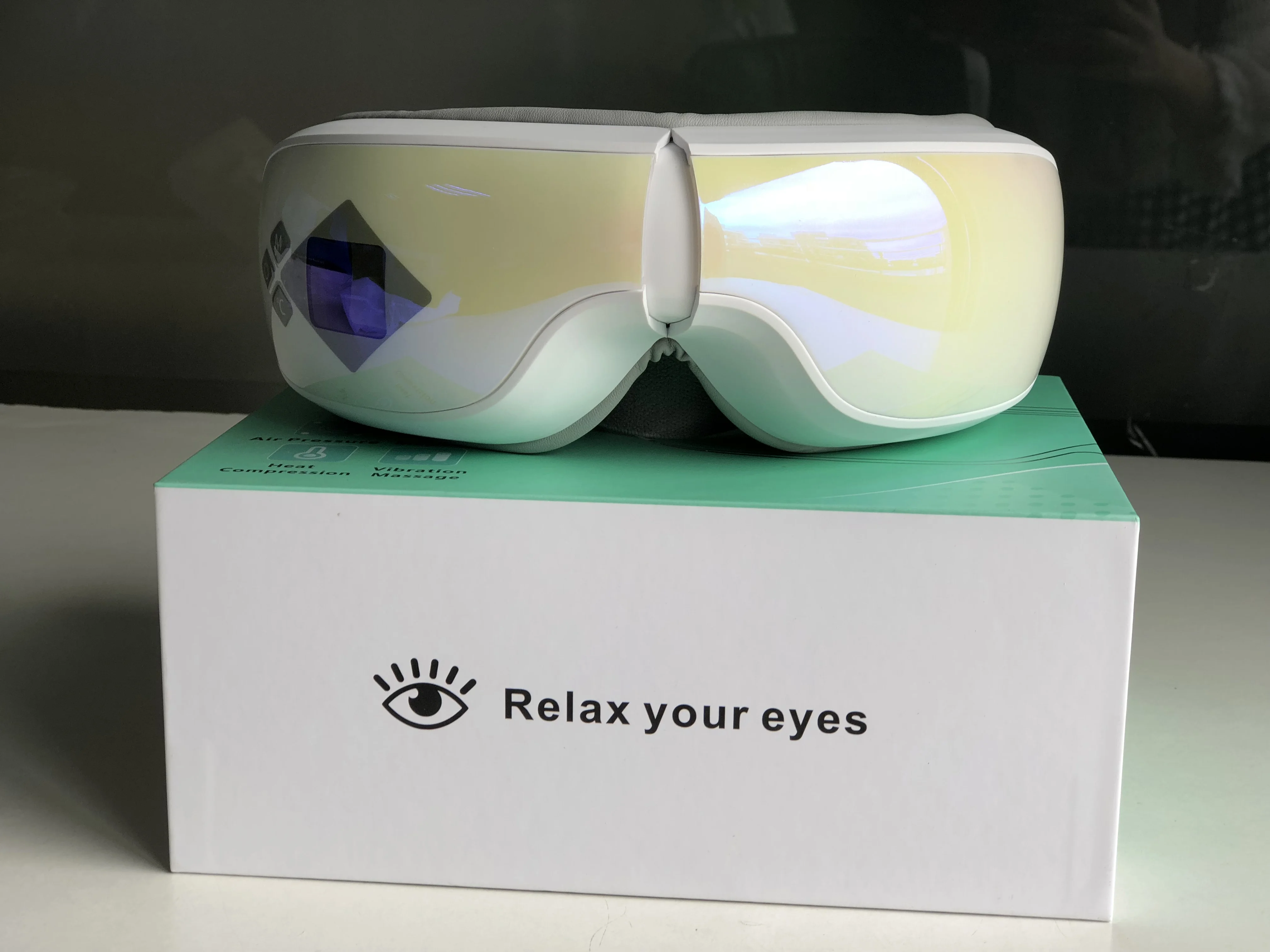 Wireless  Air Pressure Vibration Massage Digital  Eye Massager for Eye Relief Heat Compress eye mask with blue-tooth music