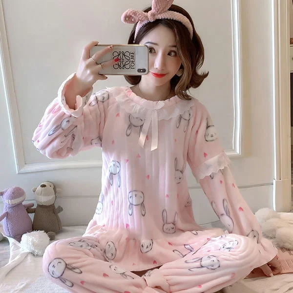 
Factory Supply Fashion Women Cute Cartoon Velvet Long Sleeve Pyjamas Sleepwear Set 