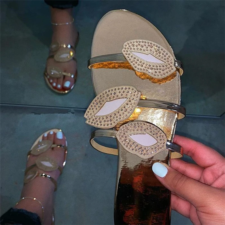 Large Size Flat Sole Sandals Lady Lips Rhinestone Sandals Summer Beach Slippers For Women