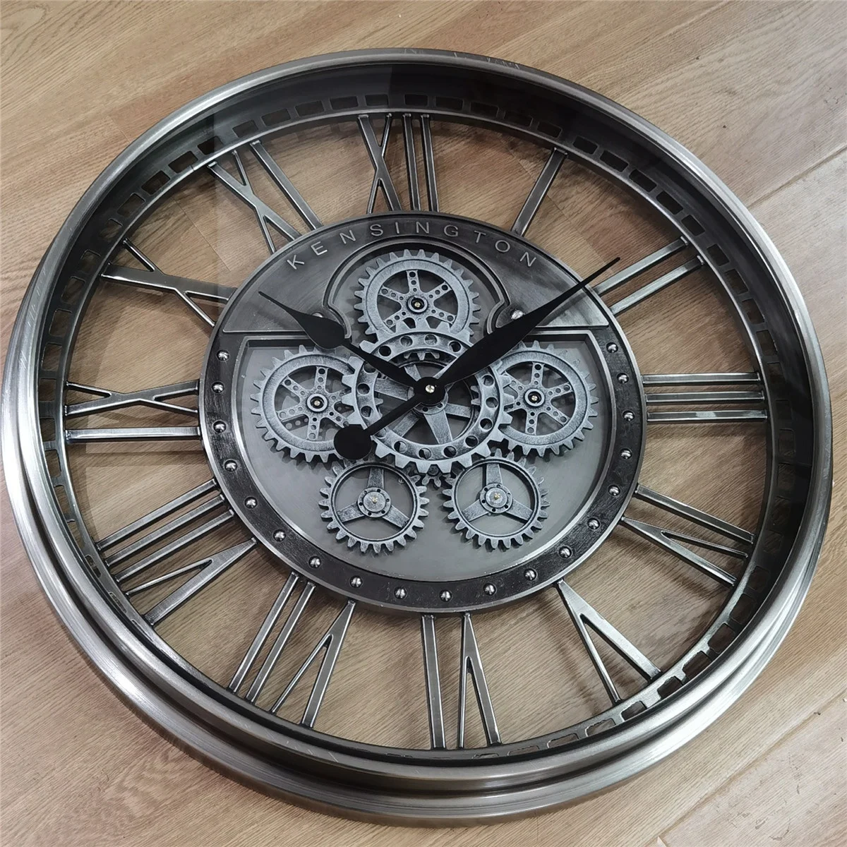 
28inch 70cm 2021 New Hot Sale Metal extra large round moving gears wall clock with glass face cover For Home Decoration 