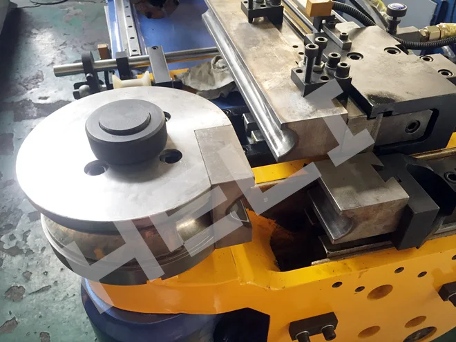 
0 to 180 degree cnc automatic operated bending machine for pipe and tube made in China 