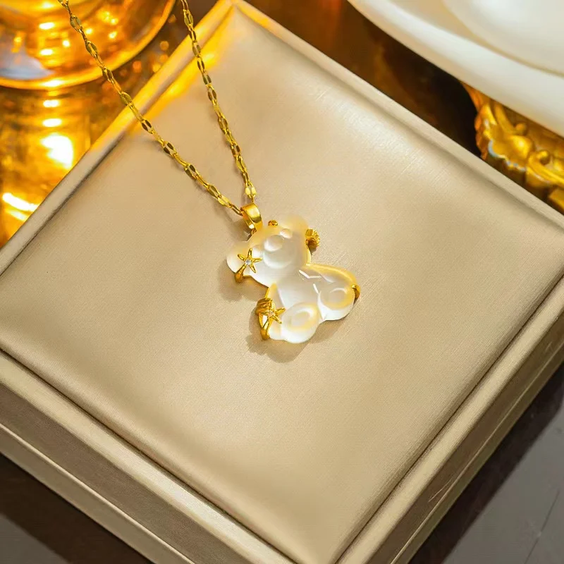 New arrival gold Plated star cute acrylic bear pendant necklace for women