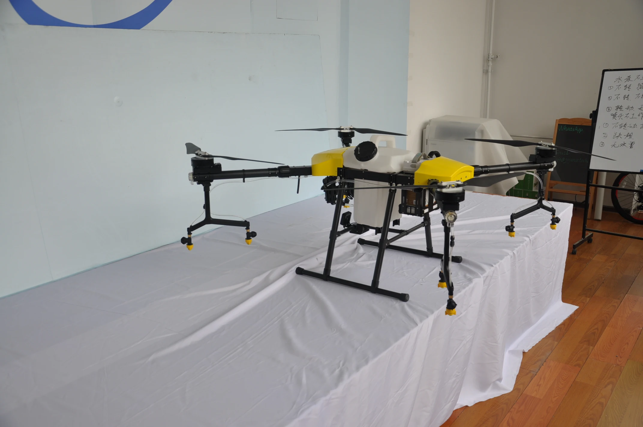 16 liters high efficient and effective drone agriculture sprayer aircraft pulverizador agricola