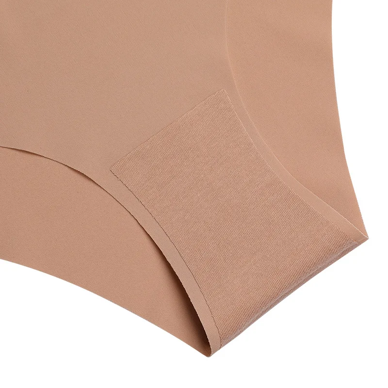 Factory Wholesale Comfortable Cotton Spandex Briefs for Women Low-Rise XL Thongs Panties Seamless Ice Silk Underwear