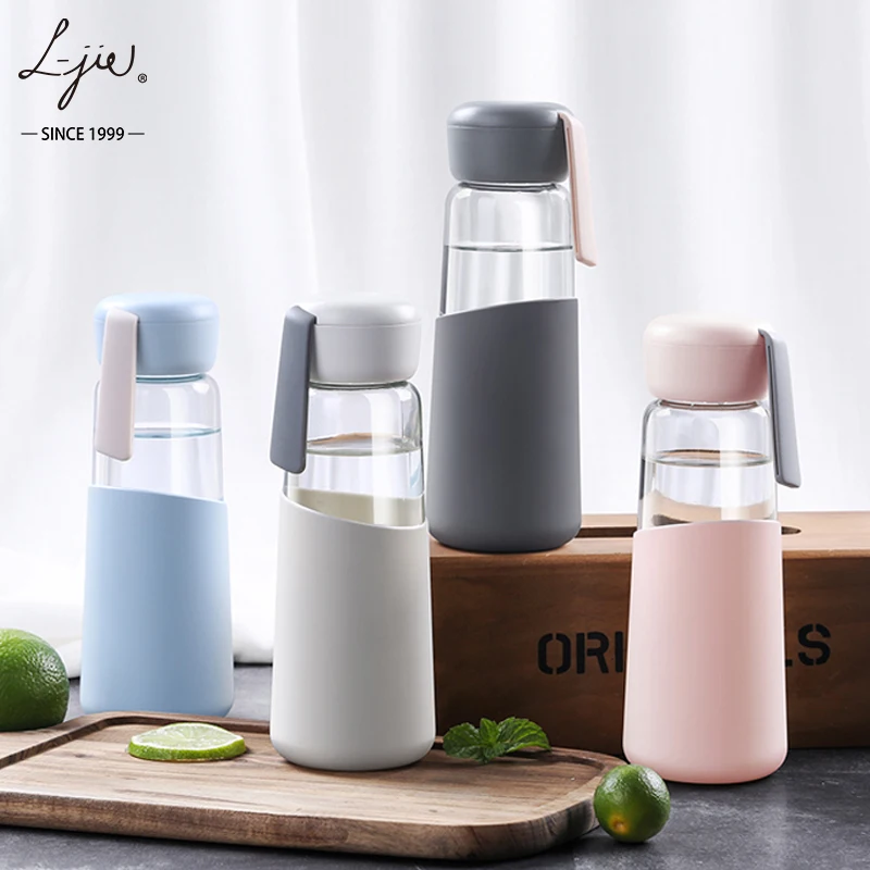 Free Sample Eco Friendly Food Grade Custom Unbreakable Glass Water Bottle With Silicone Sleeve For Sports Travel Gym Office