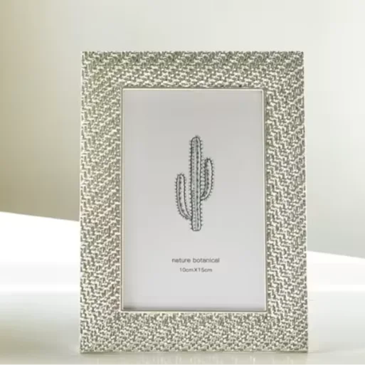 Luxury Silver Metal Photo Frame Sample Engraved Textures High-grade Holiday Gifts / Wedding