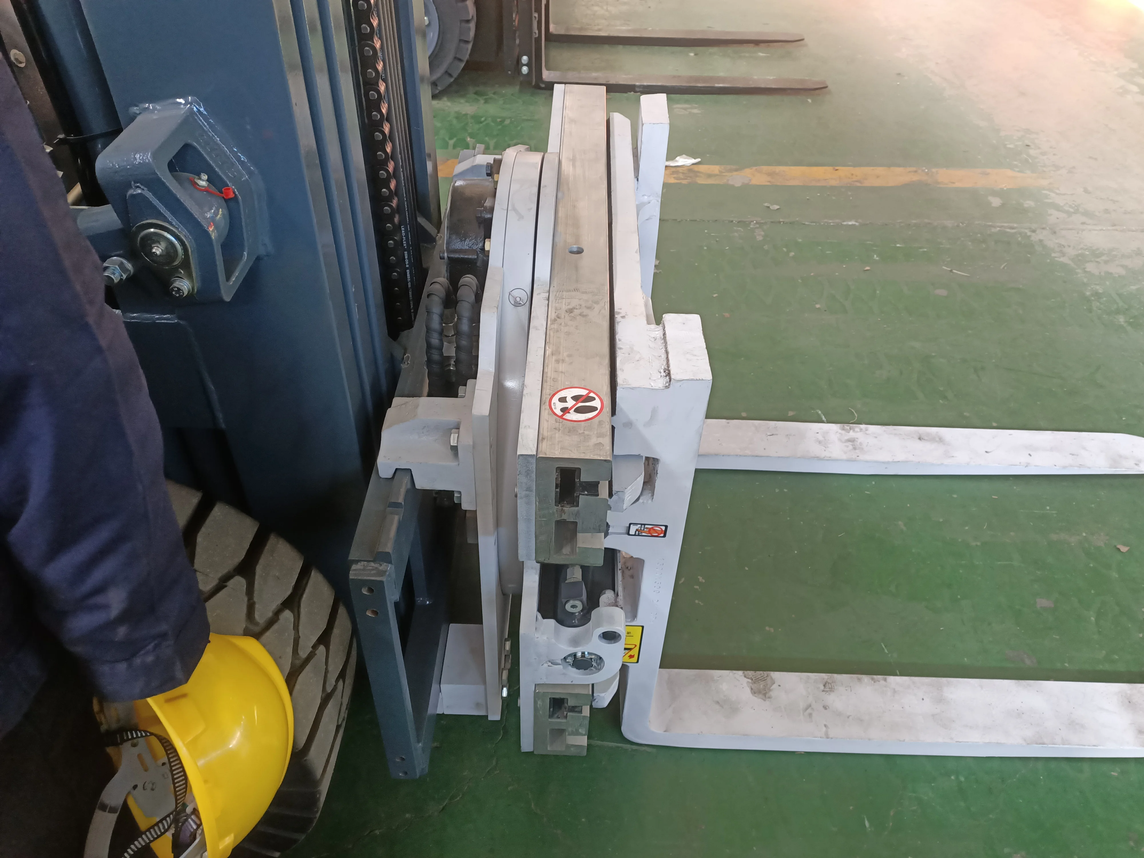 LGCM 3 ton diesel forklift truck tire industrial hydraulic pump