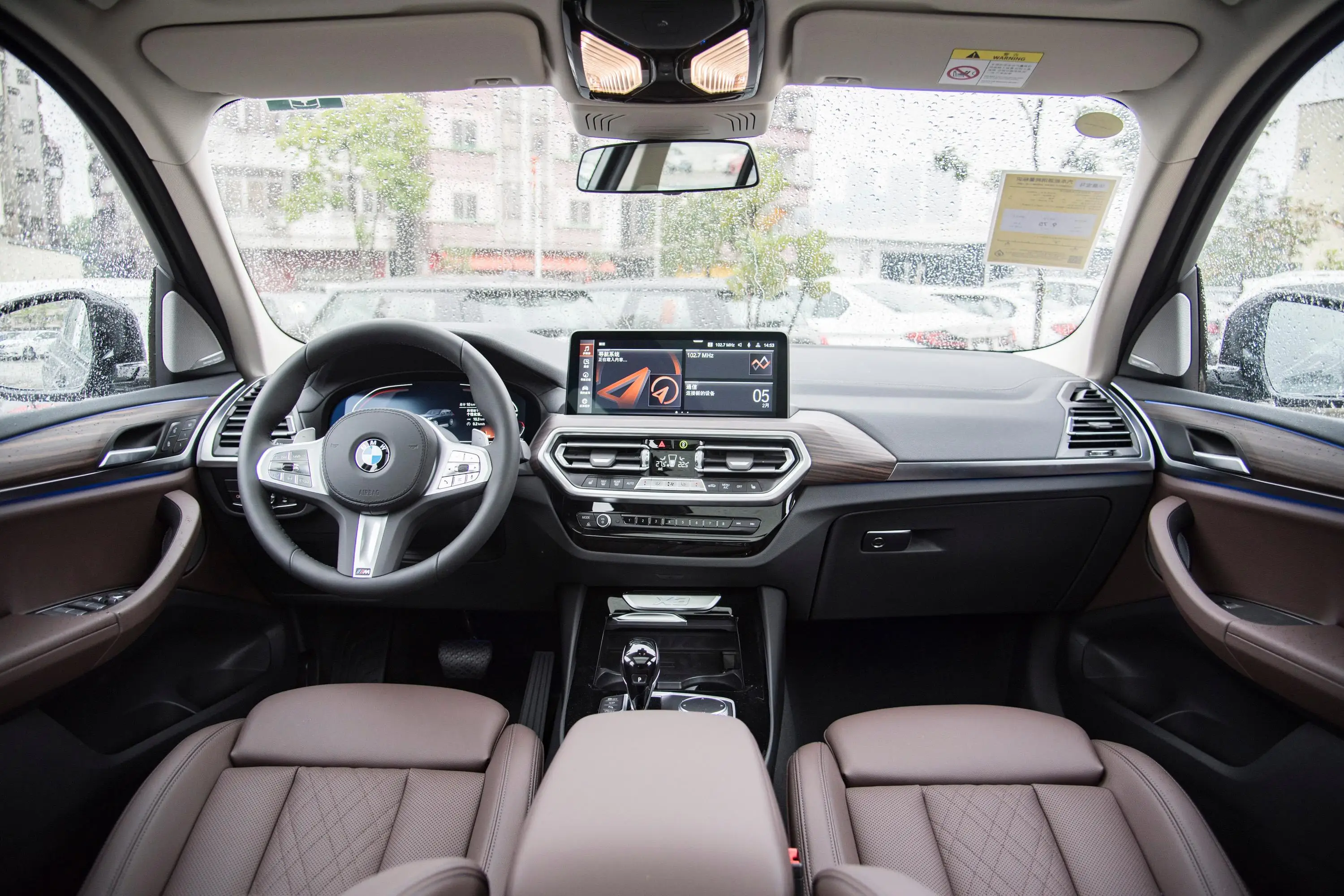 BMWS X3 Xdrive30i ведущая модель м ночной пакет 2 0 т 245 л.с. L4 Максимальная скорость 240 км/ч б/у электрические внедорожники кожаные сиденья левое Рулевое управление