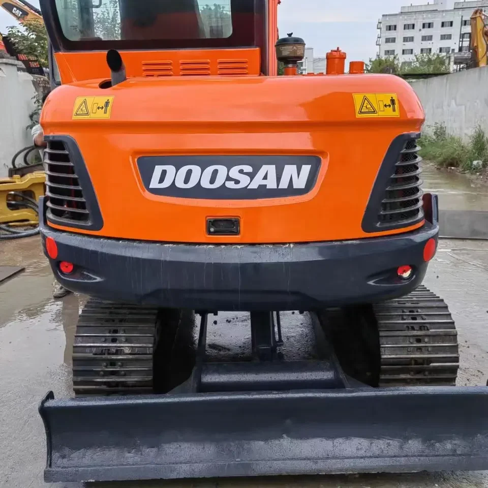 Used Doosan DX55-9C Mini Crawler Excavator Excellent Working Performance 5 Ton Operating Weight Featuring Core Engine Pump Motor