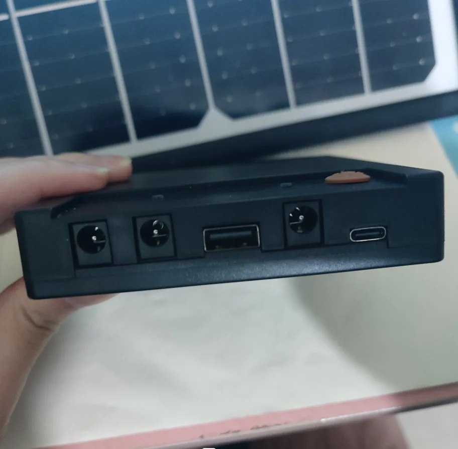 High capacity 6000mah lithium battery emergency solar lighting system indoor home rechargeable solar energy kit with 5w bulb