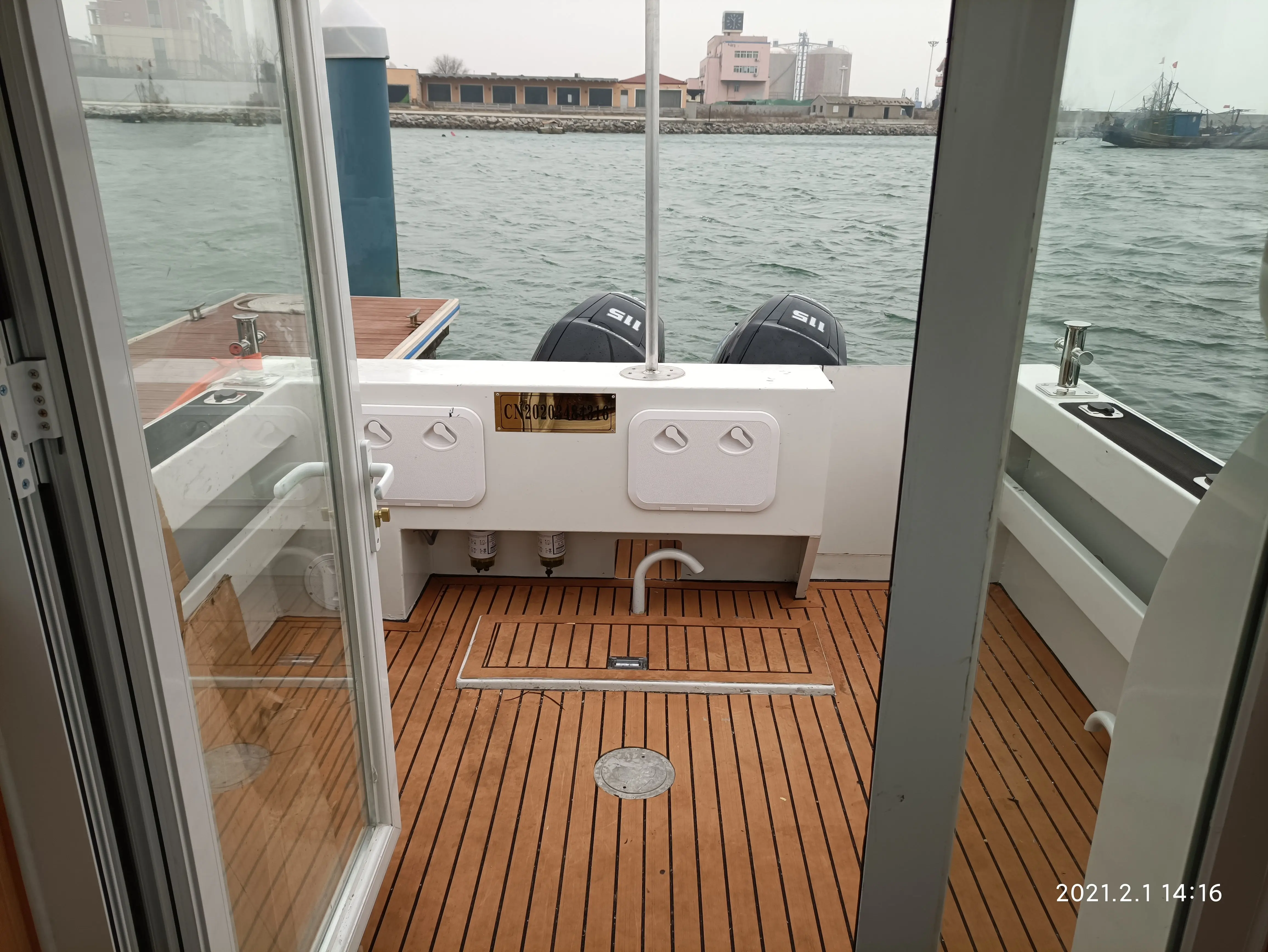China Factory Customized 7.9m Sports Fishing Boat with Motor Luxury 26FT Aluminum Yacht with Cabin