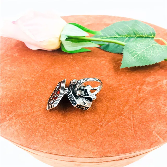 
Wholesale Fashion Design Gothic Red Enamel Punk Cross Bats Coffin Retro Ring Movie Style 