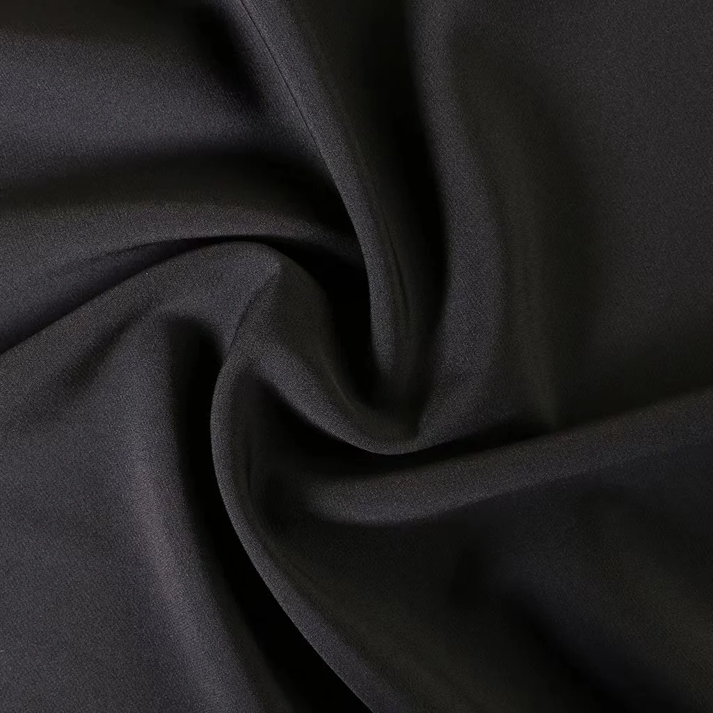 The fabric is made of 100% nylon, which is more windproof and suitable for making down jacket
