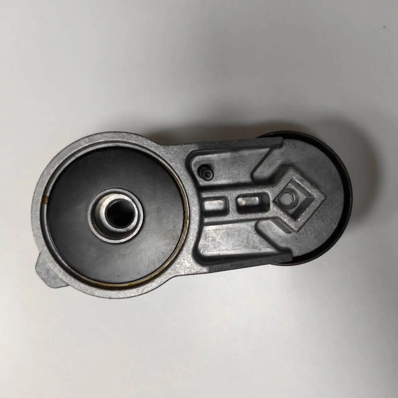 Daewoo bus DL08  engine part 65958046002 65.95804-6002  Belt Tensioner