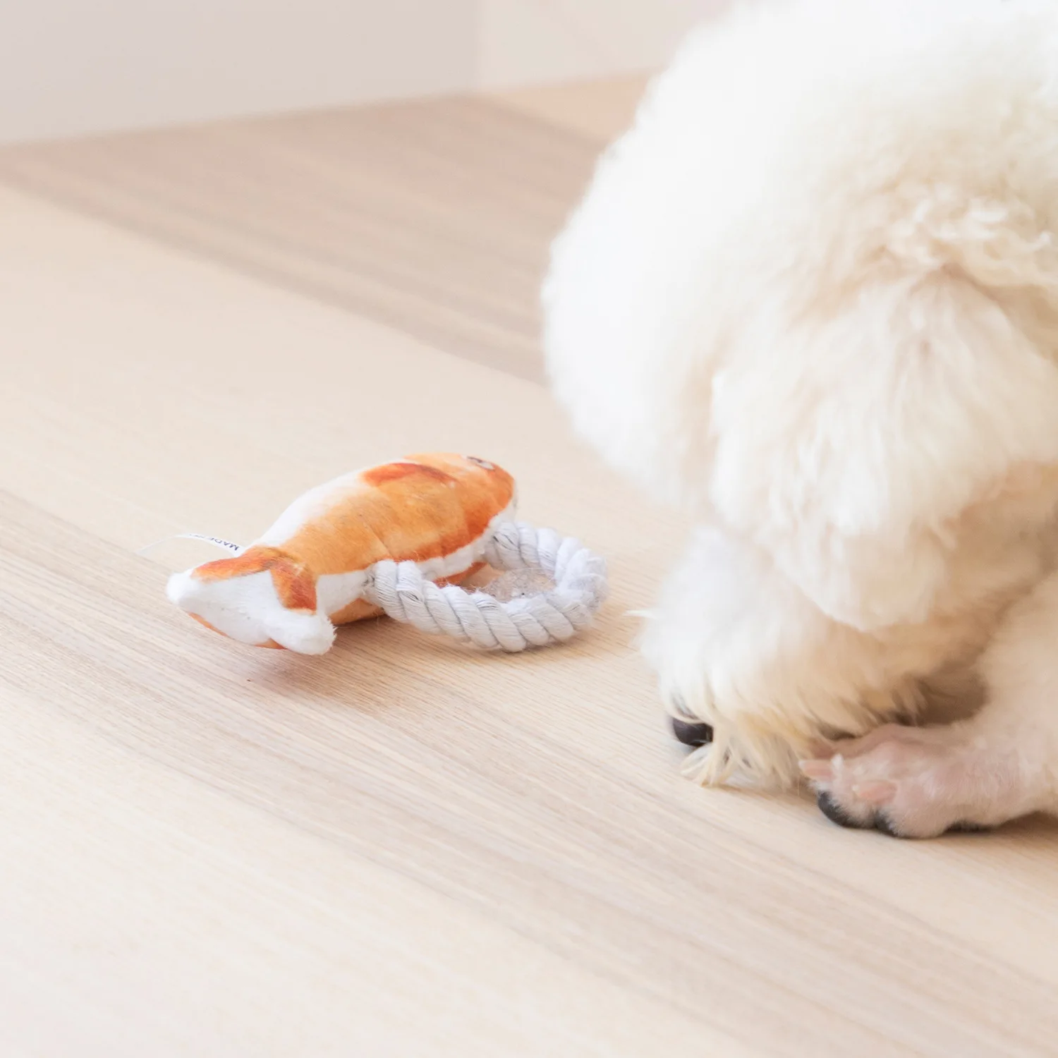 Custom Squeaky Dog Stuffed Animal Plush Toys Interactive Soft Cat Fish Toy Durable Pet Chew Toys with Cotton Rope