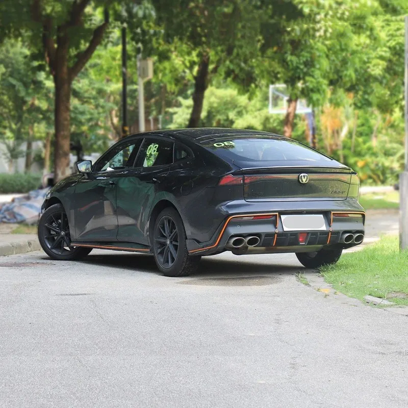 2024 Changan UNI-V iDD 1 5 T Smart Fun Zhiqu подключаемый гибридный автомобиль