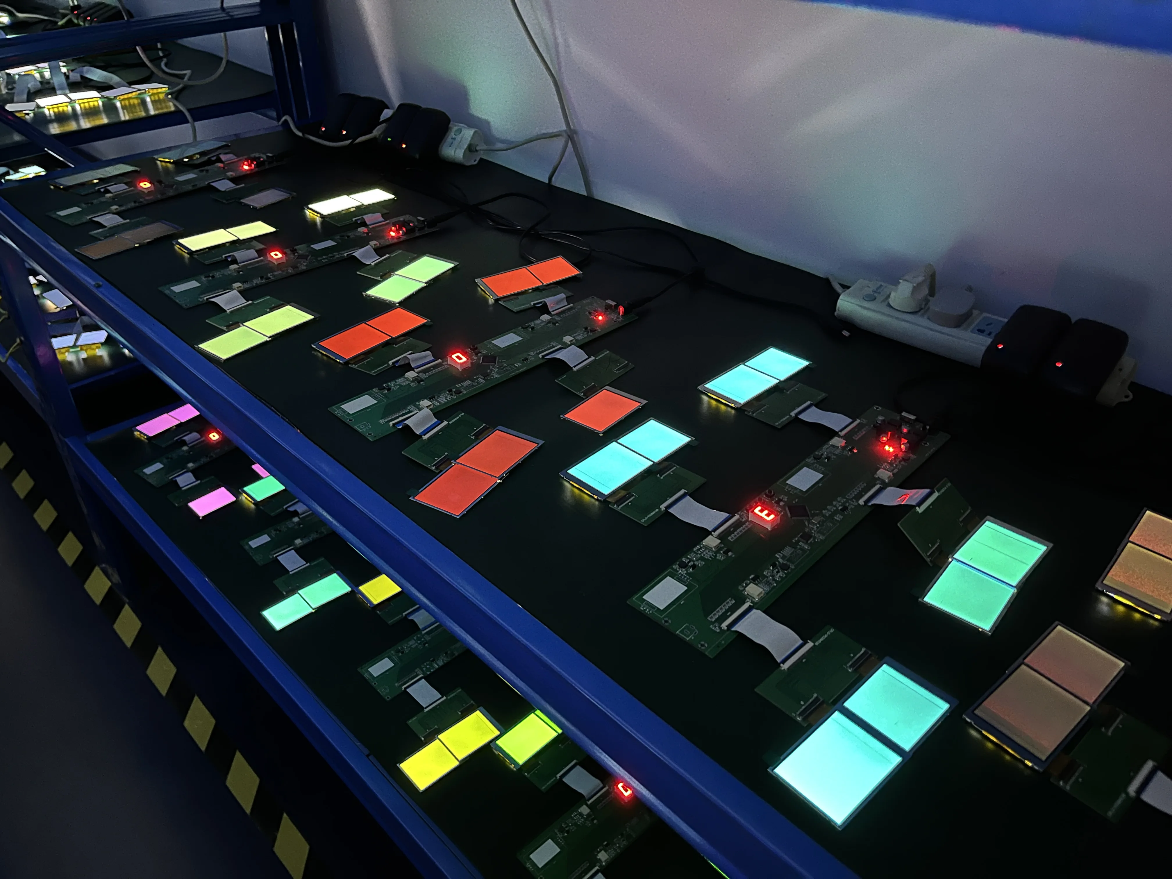 Polcd 0.96 1.14 1.33 1.69 1.77 2.2 2.4 2.8 inch TFT Module spi rgb mcu mipi 8 - 50 pin LCD Touch Screen Display