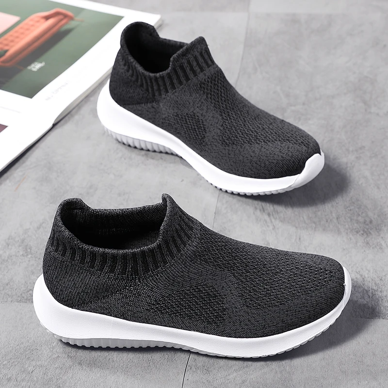Custom Breathable Light Weight Running Walking Shoes with Logo Women Fashion Slip on Style Knitting Sneakers