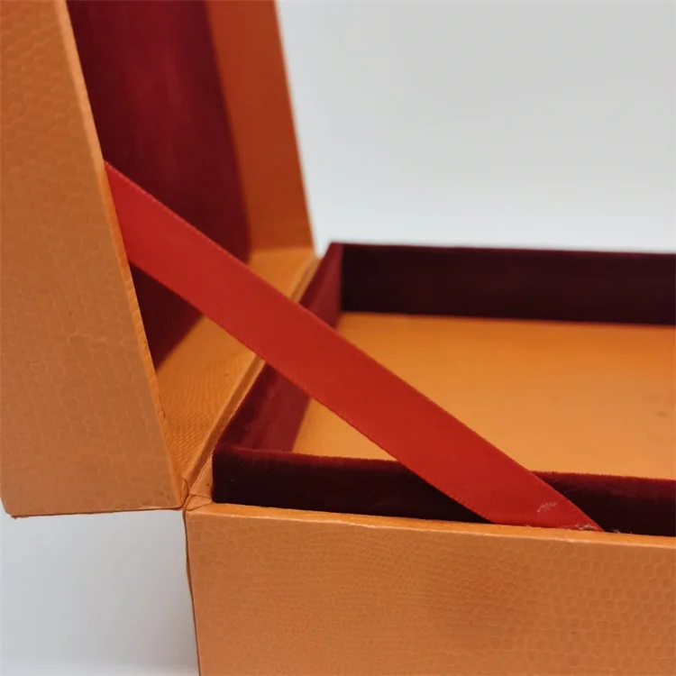 2021 Bespoke Custom Matchbox Style Luxury yellow Storage Box Pull Out Cardboard Slided Drawer Box