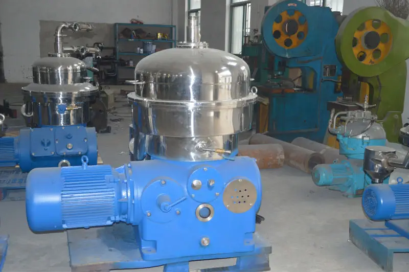 Full automatic 2000L/H milk skimmer machine