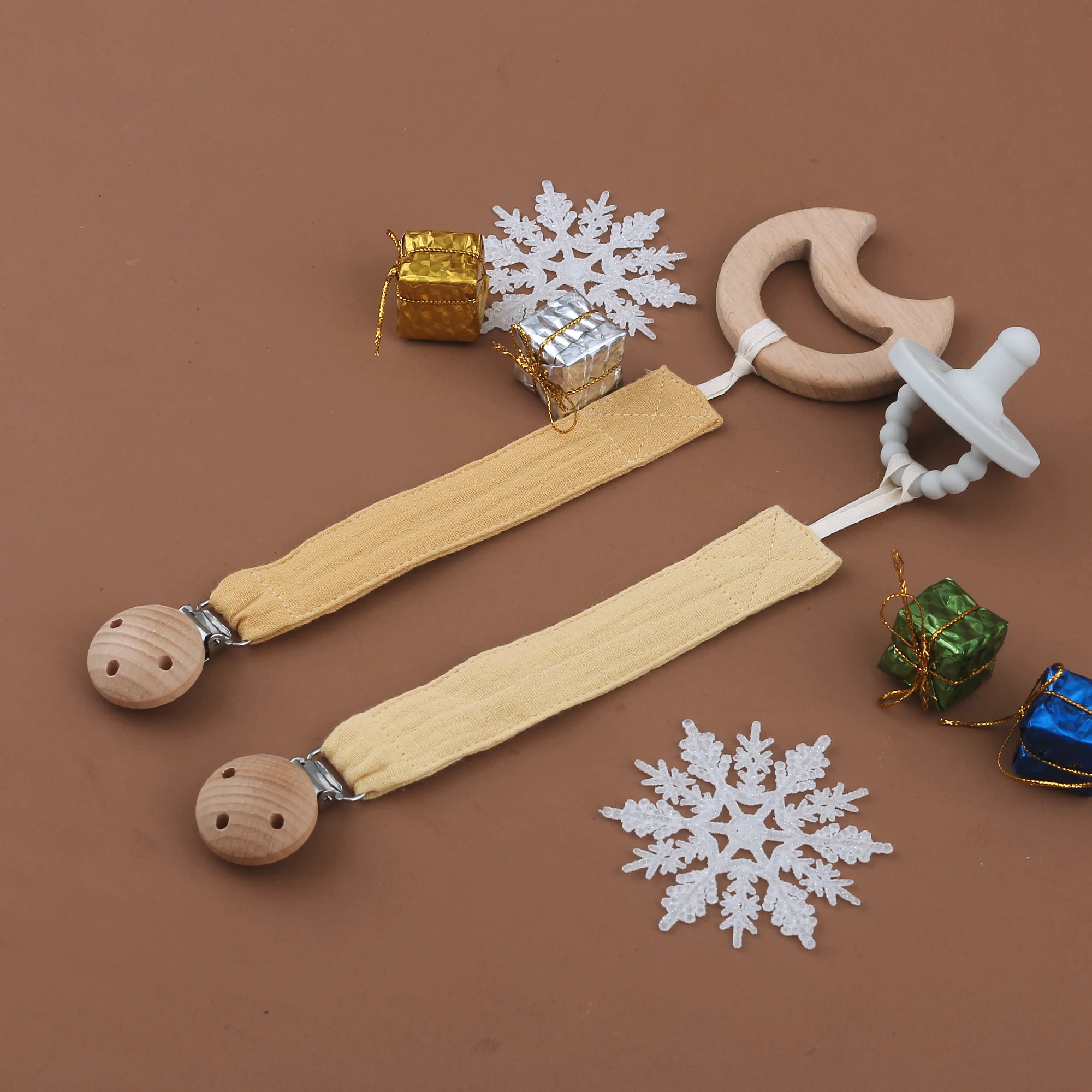 Fashion custom handmade pure color, brand new animal teeth, baby super like animal head pacifier, beech wood clip