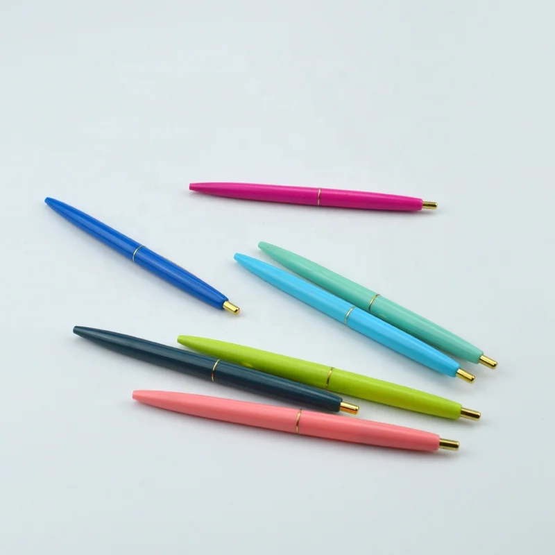 Cheap Advertising Promotional  Simple Personalized Transparent cheap blue plastic barrel ball pen with gold clip