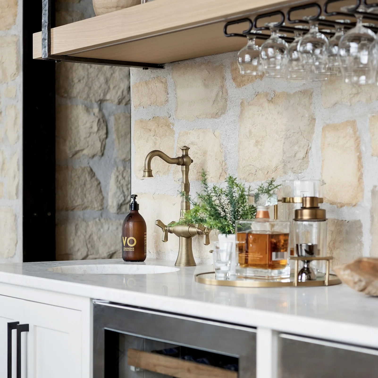 Kitchen cabinet mdf plywood supplier design modular modern wood furniture kitchen cabinet Rustic style