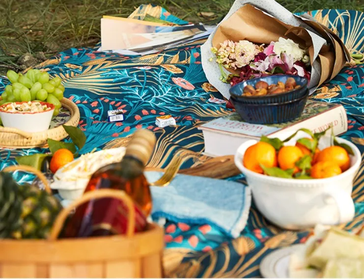 
Good Quality All Over Print Cotton Linen Waterproof Picnic Party Dinner Fancy tartan digital priting tablecloth Table Cloth 