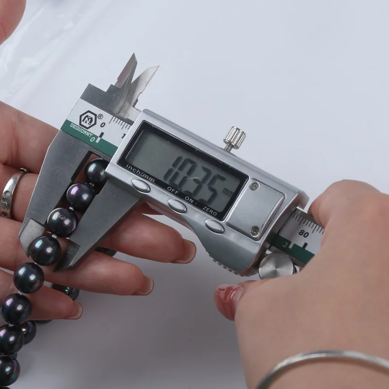 Hot selling fashion 10mm Tahitian Black color shell pearl necklace jewelry set for woman