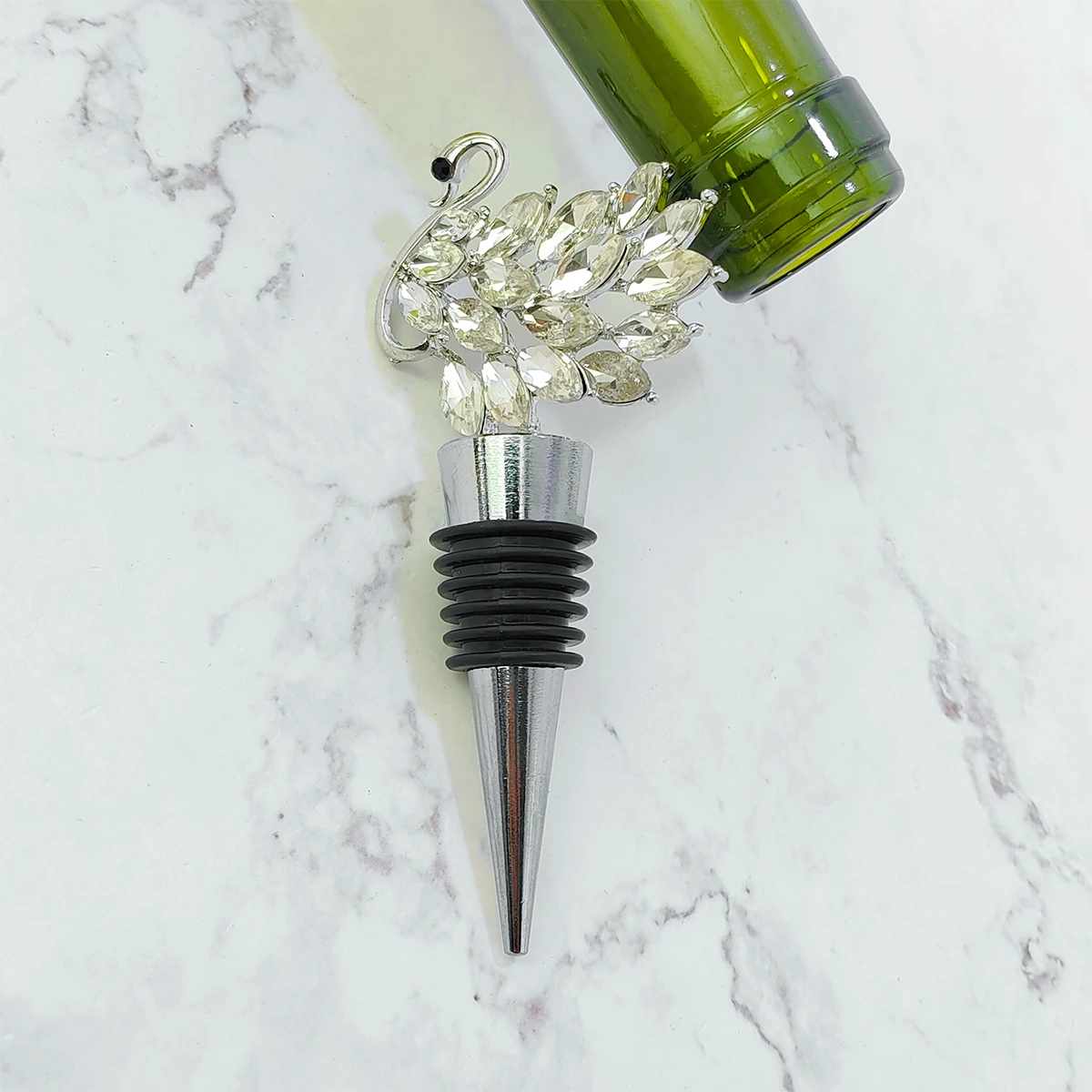 Manufacture Wholesale Silver Swan Diamond Metal Vacuum Mini Stopper Wine Tequila Whisky Vodka Cap